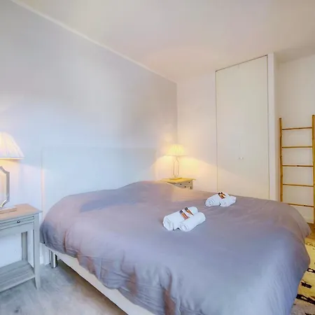Downtown 2br With Ac & Terrace W Sea View - Benakey * Cannes